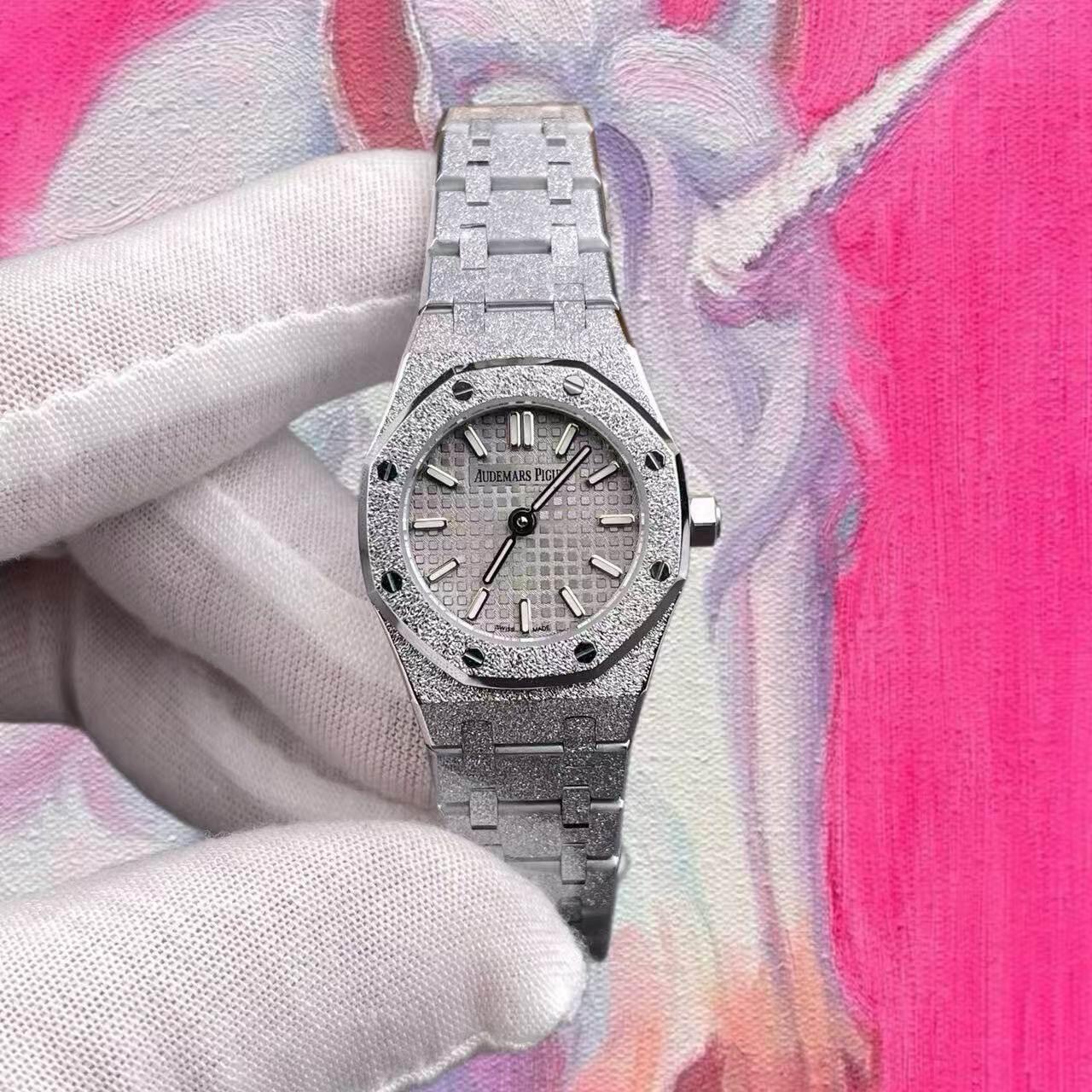 高仿 Audemars Piguet  Royal Oak 愛彼皇家橡樹 女士腕錶 67630BC.GG.1312BC.01